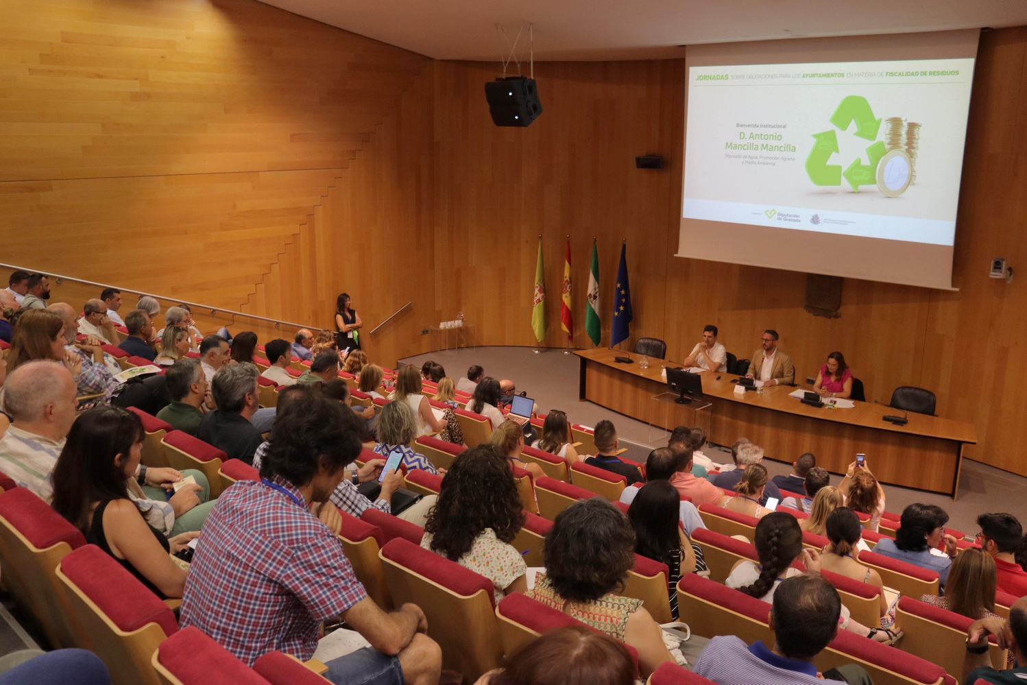 Unas jornadas orientan a los ayuntamientos de la provincia sobre las nuevas obligaciones normativas en economía circular